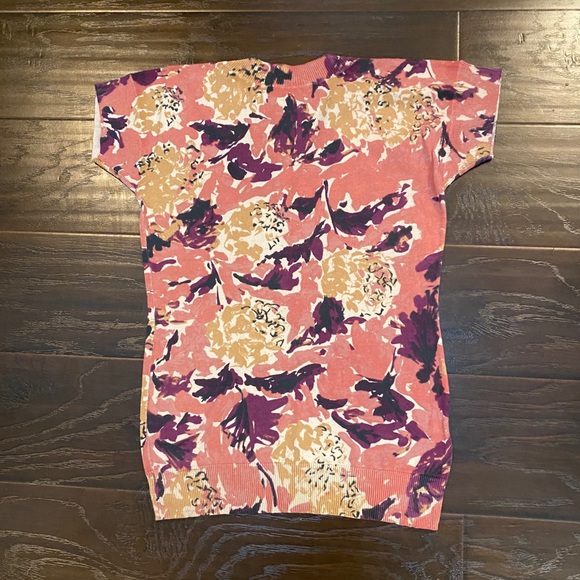 Like New Ann Taylor Floral Short Sleeve Sweater SP - Picture 3 of 6